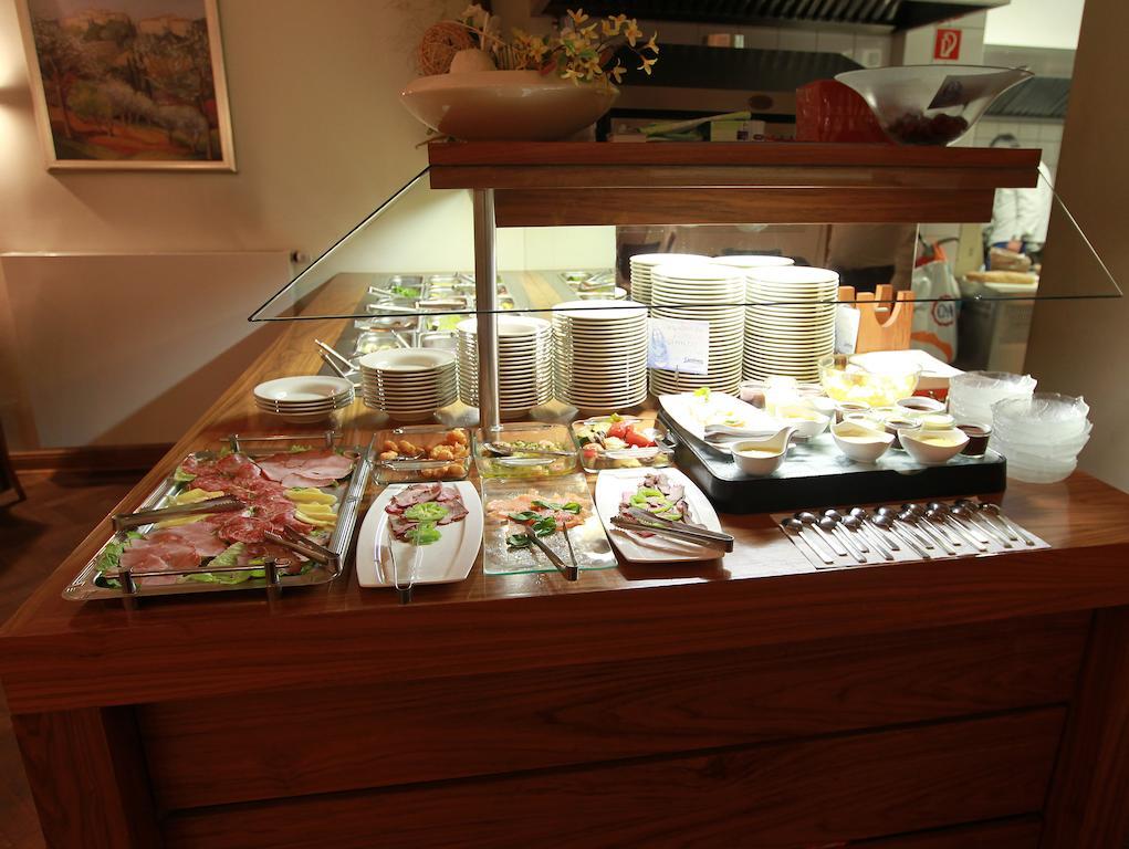 Hotel-Restaurant Entrada Bielefeld Kültér fotó