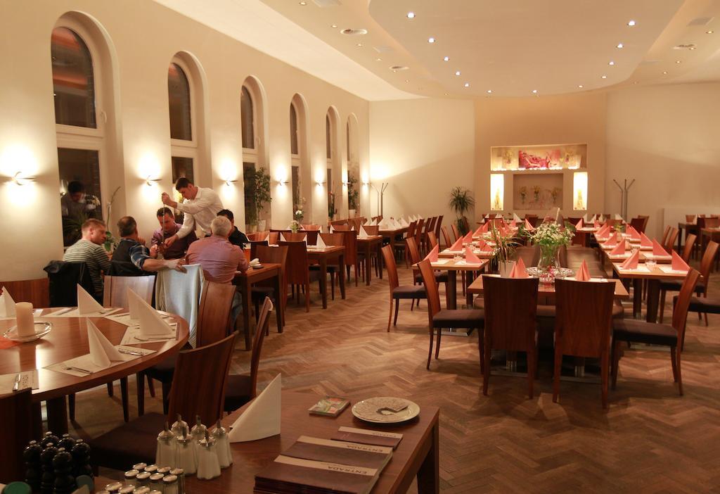 Hotel-Restaurant Entrada Bielefeld Kültér fotó
